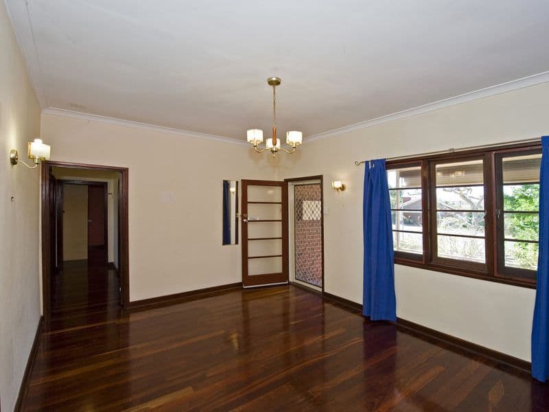 11 Clinton Avenue, ST JAMES WA 6102, St James - Thumbnail 2