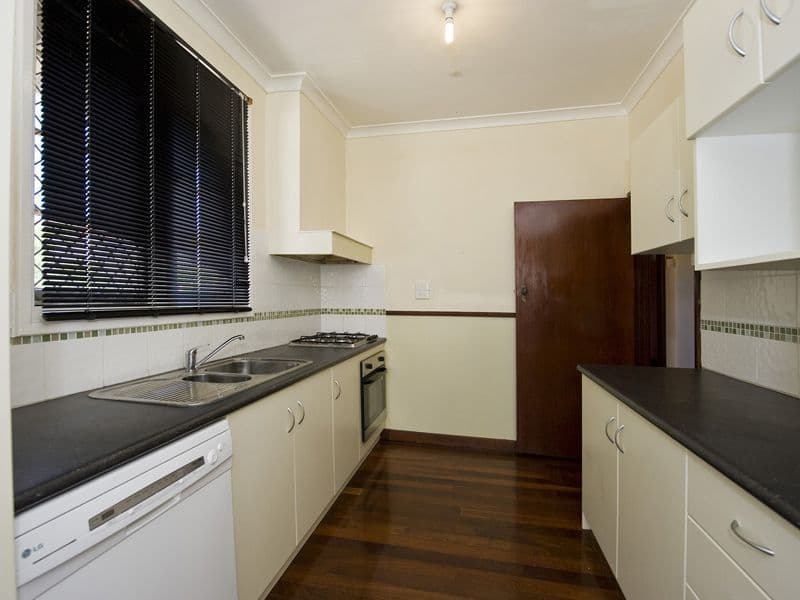 11 Clinton Avenue, ST JAMES WA 6102, St James - Thumbnail 6