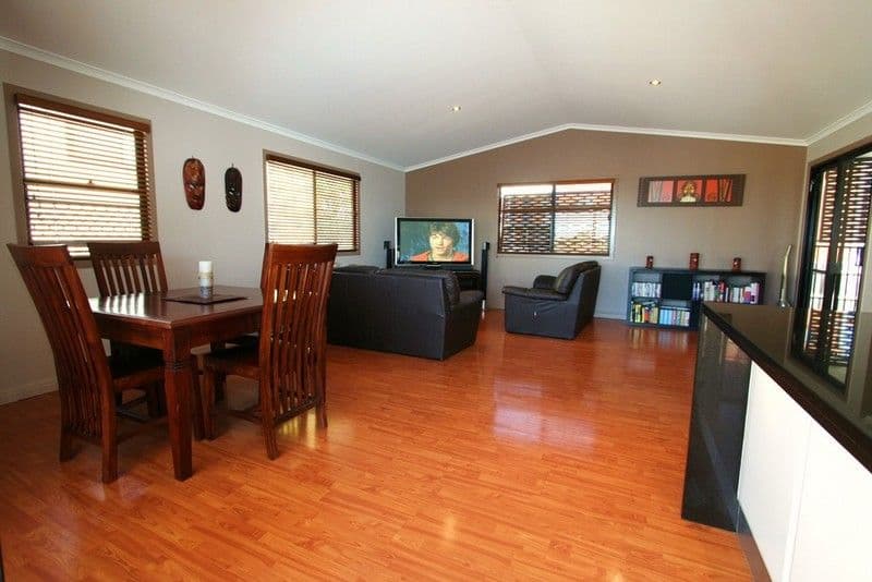 18-22 Waratah Avenue, CARINA QLD 4152, Carina - Thumbnail 5