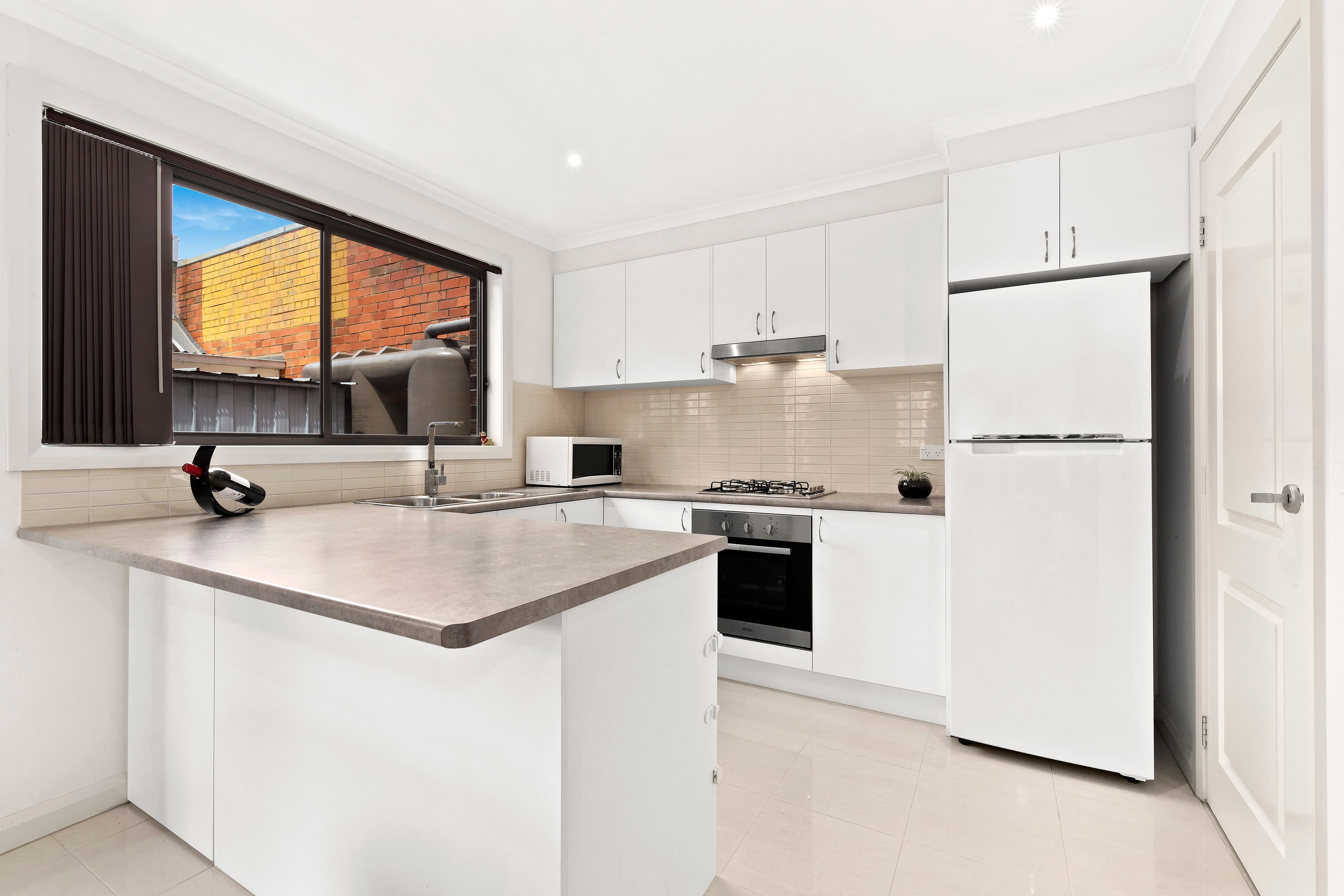 10 Wyuna Street, Ferntree Gully VIC 3156, Ferntree Gully - Thumbnail 2