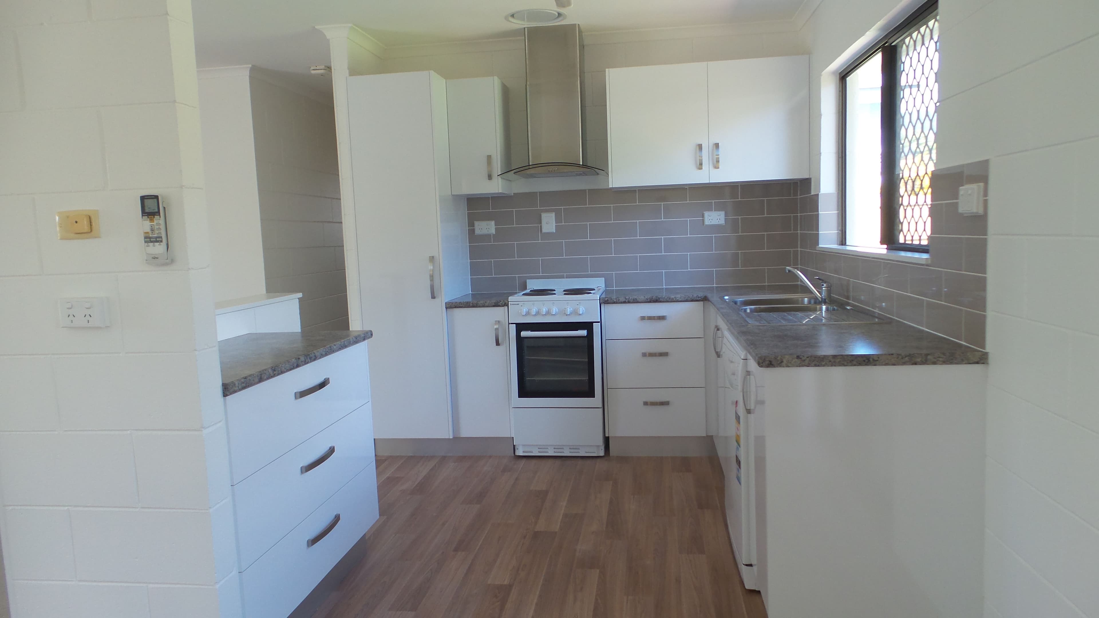 21 Pepperina Street, Mooroobool QLD 4870, Mooroobool - Thumbnail 3