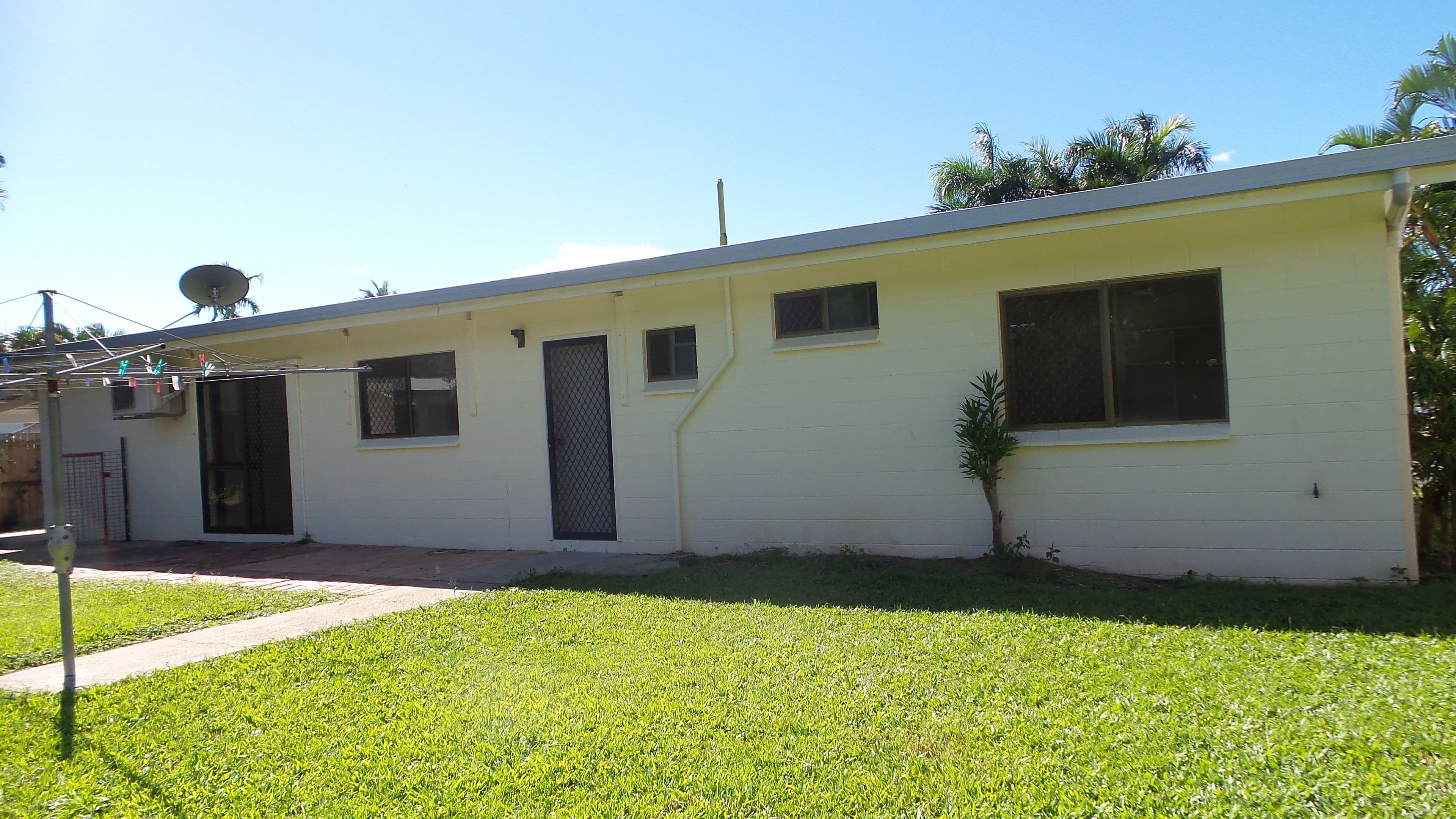 21 Pepperina Street, Mooroobool QLD 4870, Mooroobool - Thumbnail 5