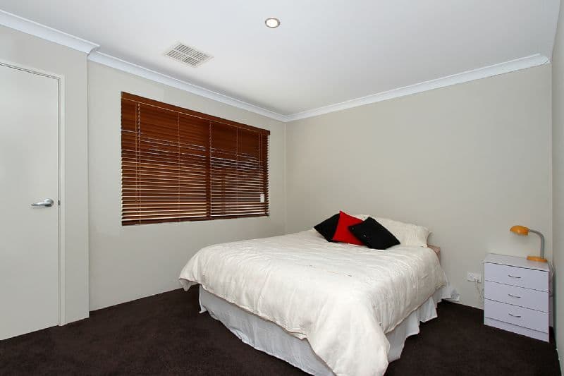 4 Burkett Terrace, BERTRAM WA 6167, Bertram - Thumbnail 3