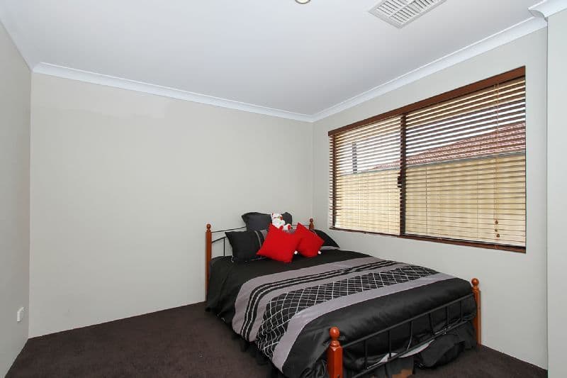 4 Burkett Terrace, BERTRAM WA 6167, Bertram - Thumbnail 5