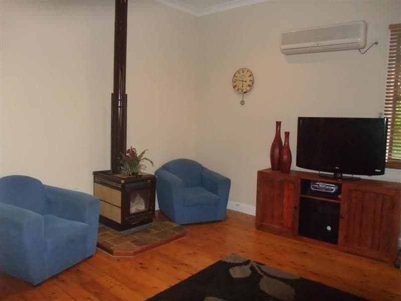 19 Jubilee Street, DUBBO NSW 2830, Dubbo - Thumbnail 2