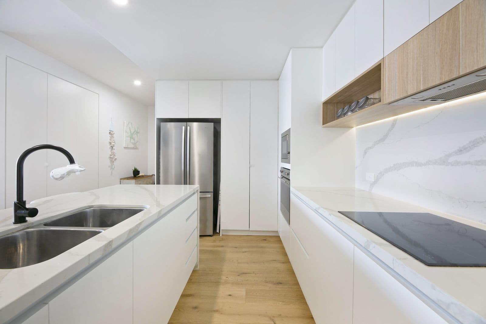 10 Third Avenue, Palm Beach QLD 4221, Palm Beach - Thumbnail 8