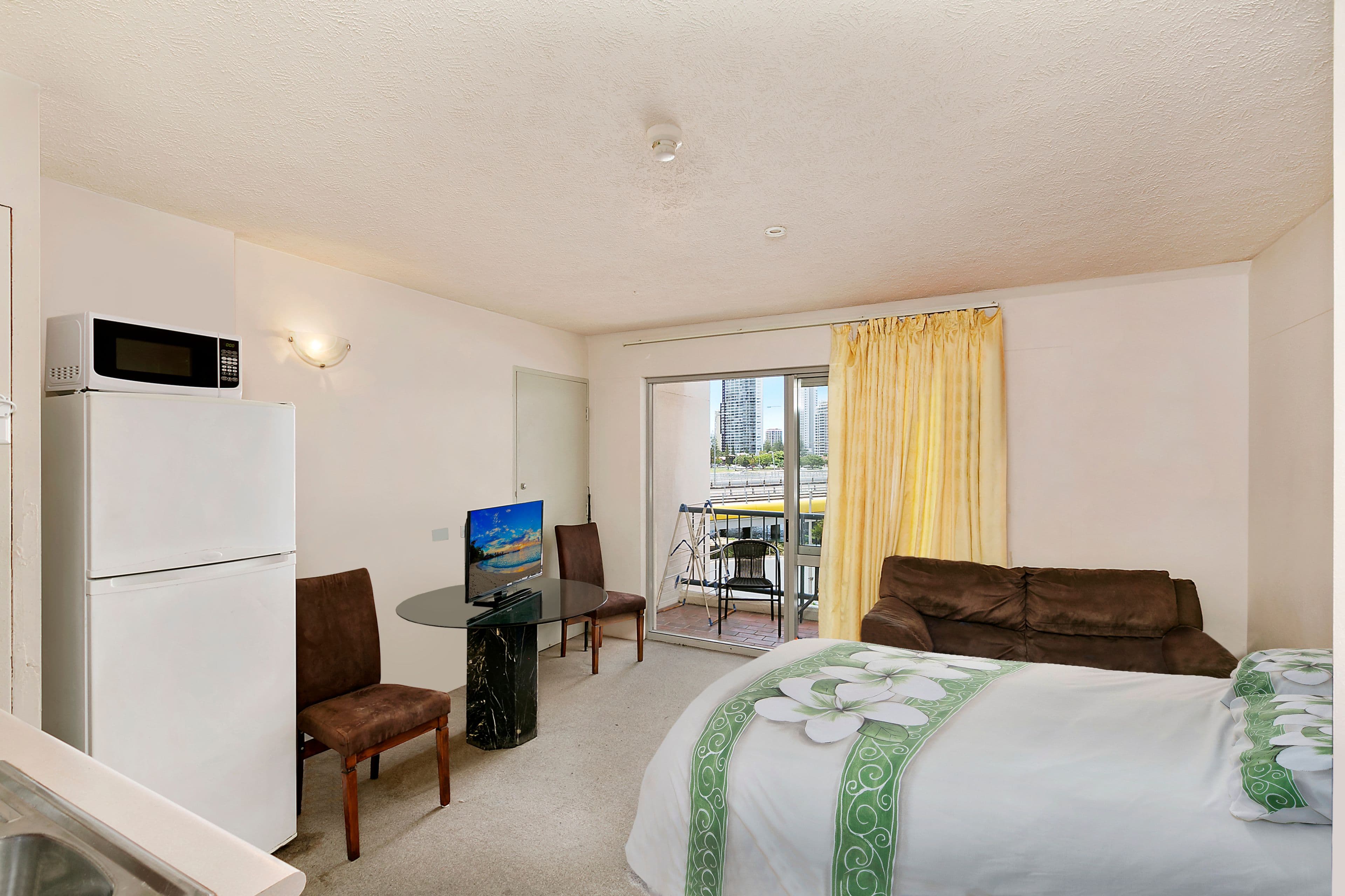 2 Barney Street, Southport QLD 4215, Southport - Thumbnail 2