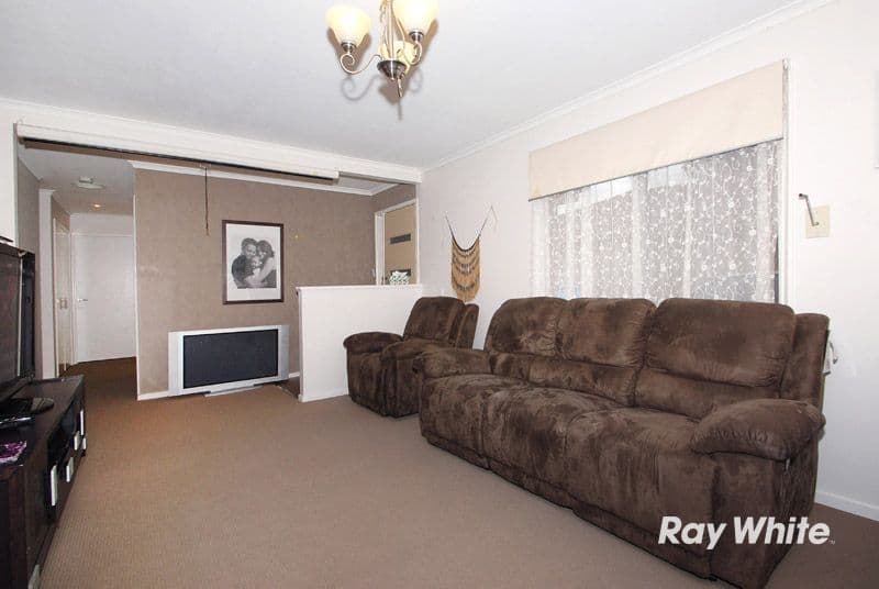 9 Lesdon Avenue, CRANBOURNE NORTH VIC 3977, Cranbourne - Thumbnail 4