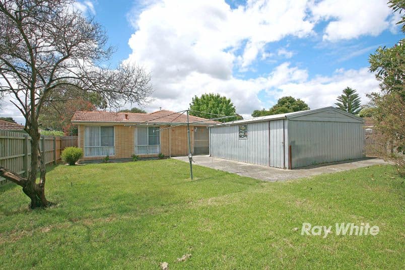 11 Fairbairn Road, CRANBOURNE VIC 3977, Cranbourne - Image 1