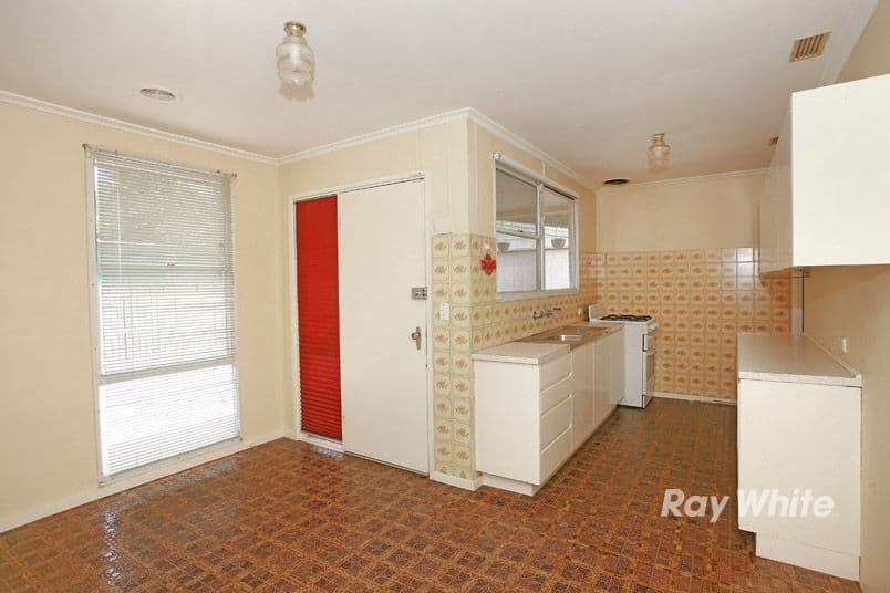 11 Fairbairn Road, CRANBOURNE VIC 3977, Cranbourne - Thumbnail 5