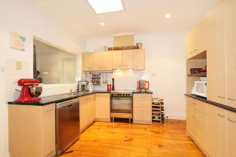 13 Parer Street, OAKLEIGH VIC 3166, Oakleigh - Thumbnail 3