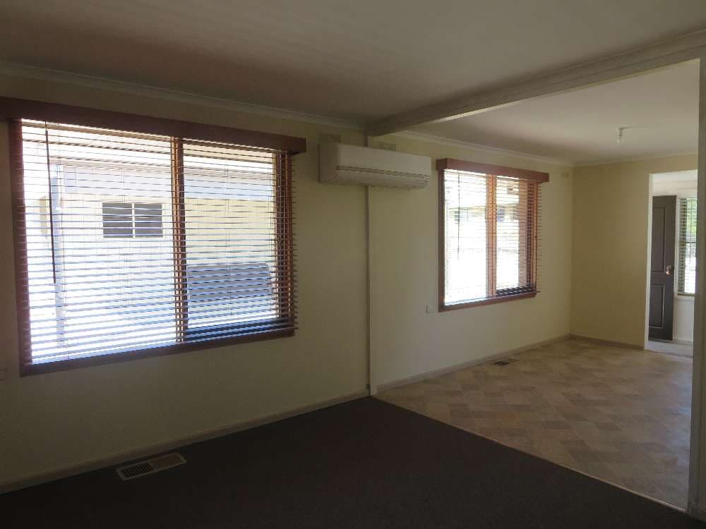 36 Kurrajong Crescent, Albury NSW 2640, Albury - Thumbnail 4