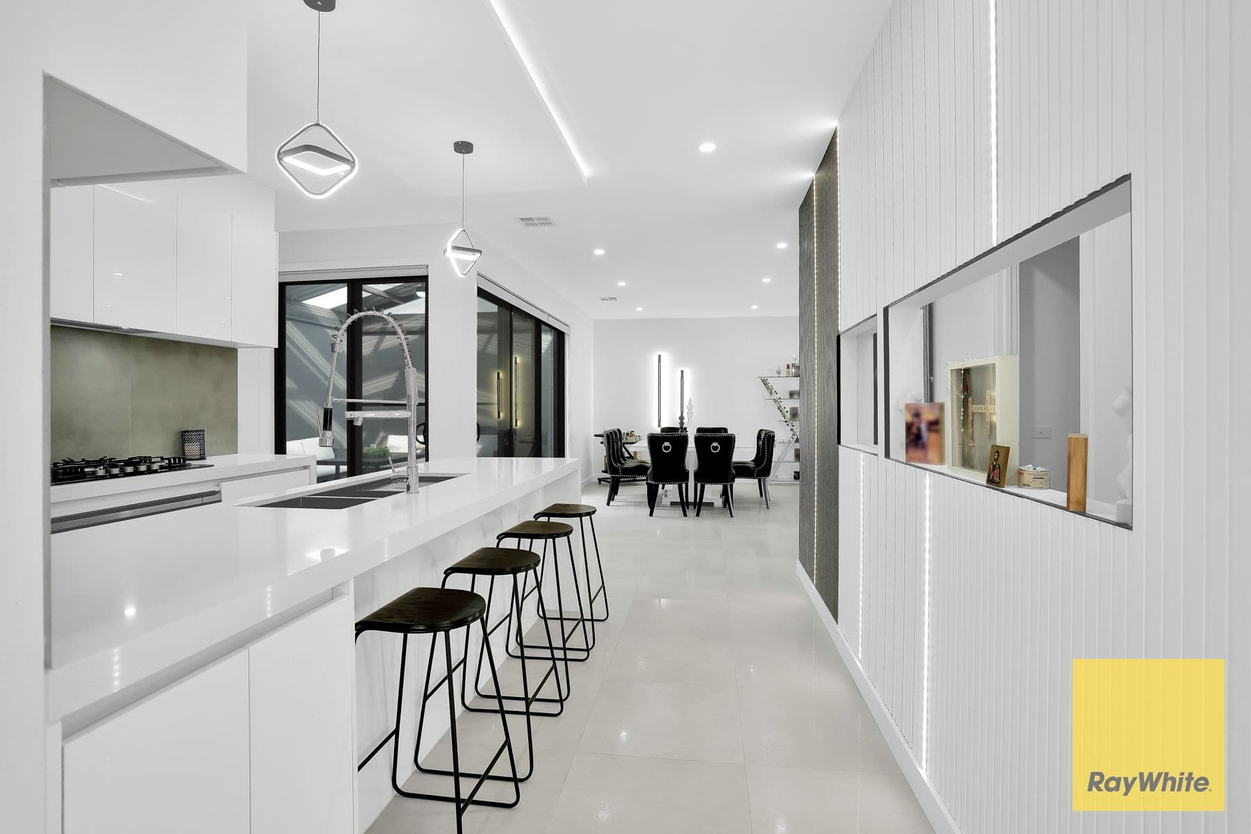 21 Sandy Point Road, GLENMAGGIE, Glenmaggie - Thumbnail 2