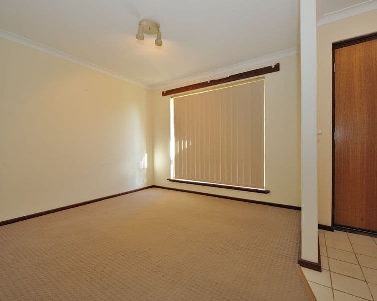 17 Cruise Road, SAFETY BAY WA 6169, Safety Bay - Thumbnail 2