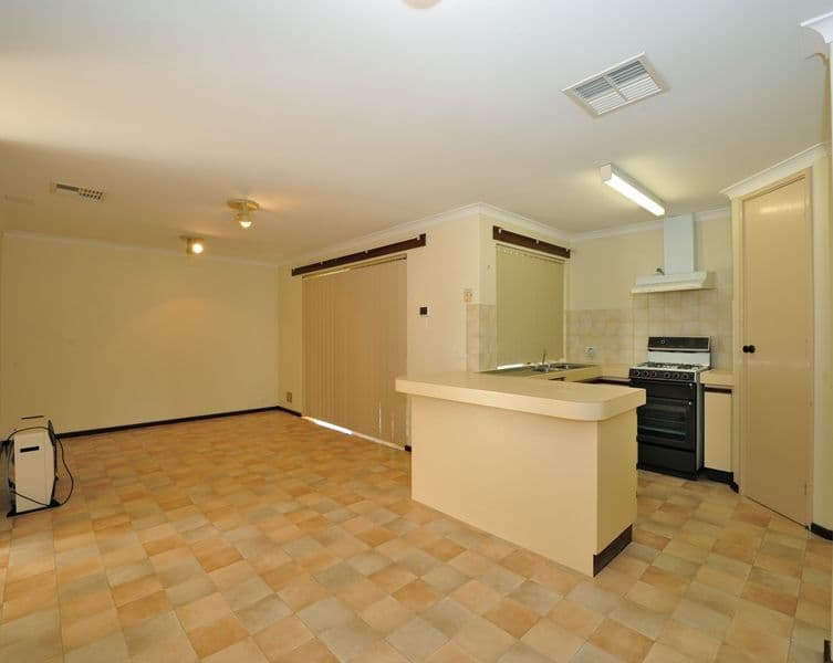 17 Cruise Road, SAFETY BAY WA 6169, Safety Bay - Thumbnail 3
