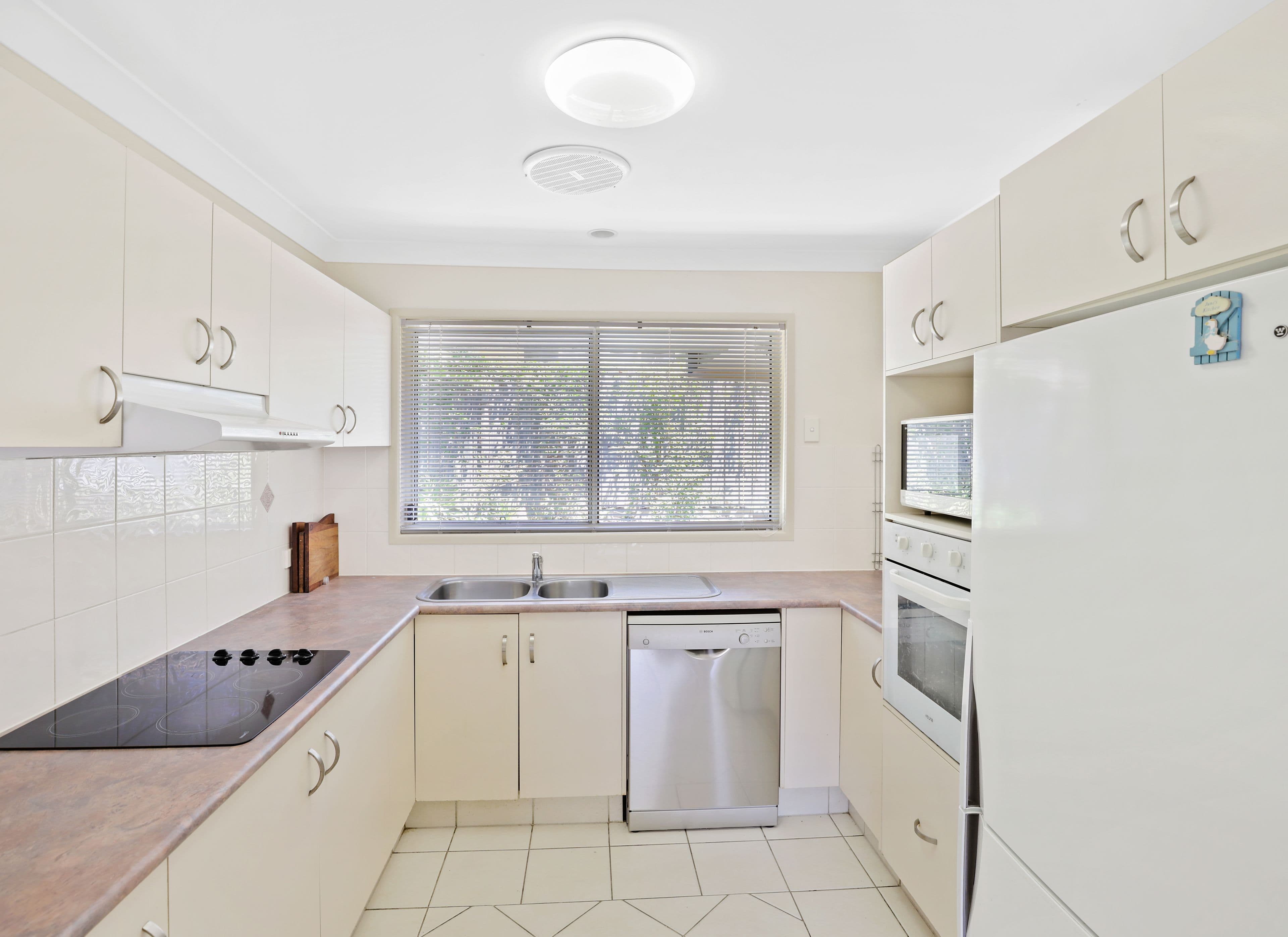 73 Ellis Drive, Mudgeeraba QLD 4213, Mudgeeraba - Thumbnail 5