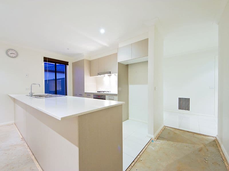 14 Munro Drive, WYNDHAM VALE VIC 3024, Wyndham Vale - Thumbnail 4