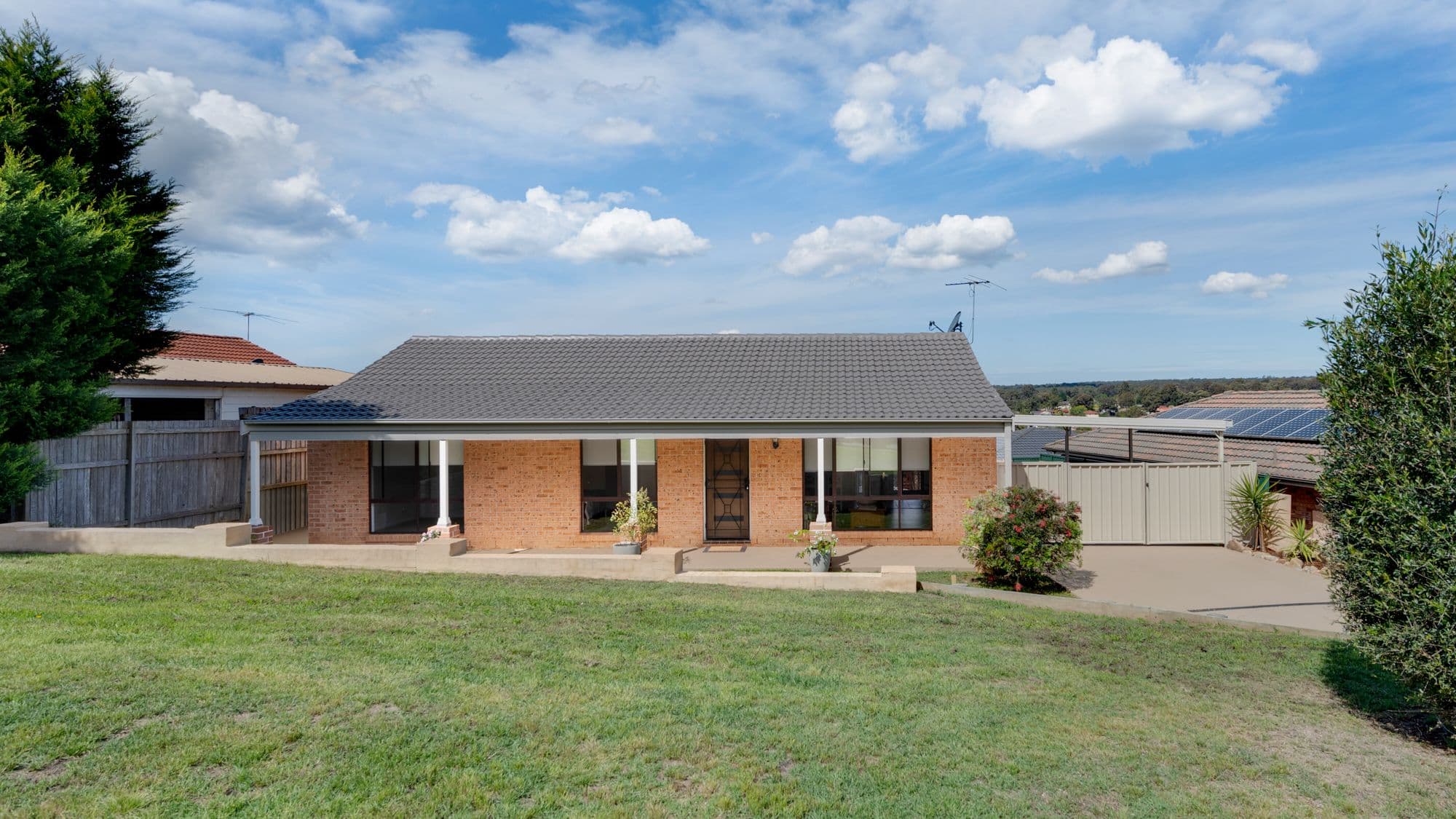 27 Archibald Crescent, Rosemeadow NSW 2560, Rosemeadow - Image 1