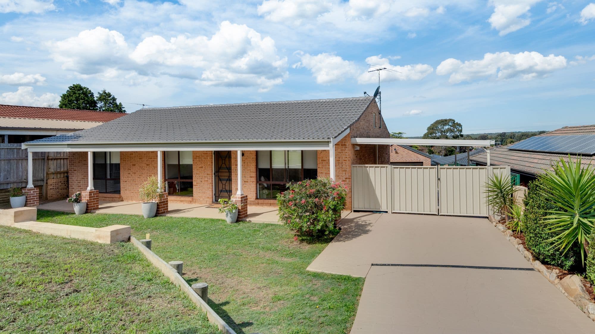 27 Archibald Crescent, Rosemeadow NSW 2560, Rosemeadow - Thumbnail 2