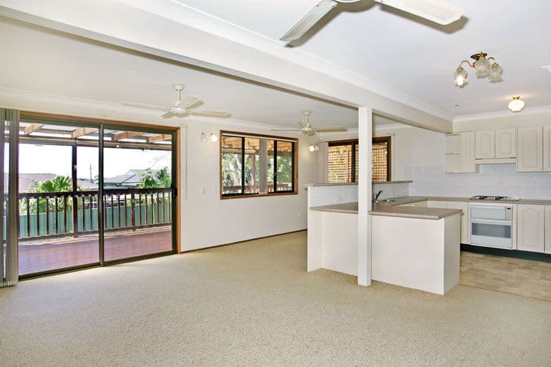 13 Sabrina Avenue, BATEAU BAY NSW 2261, Bateau Bay - Thumbnail 2