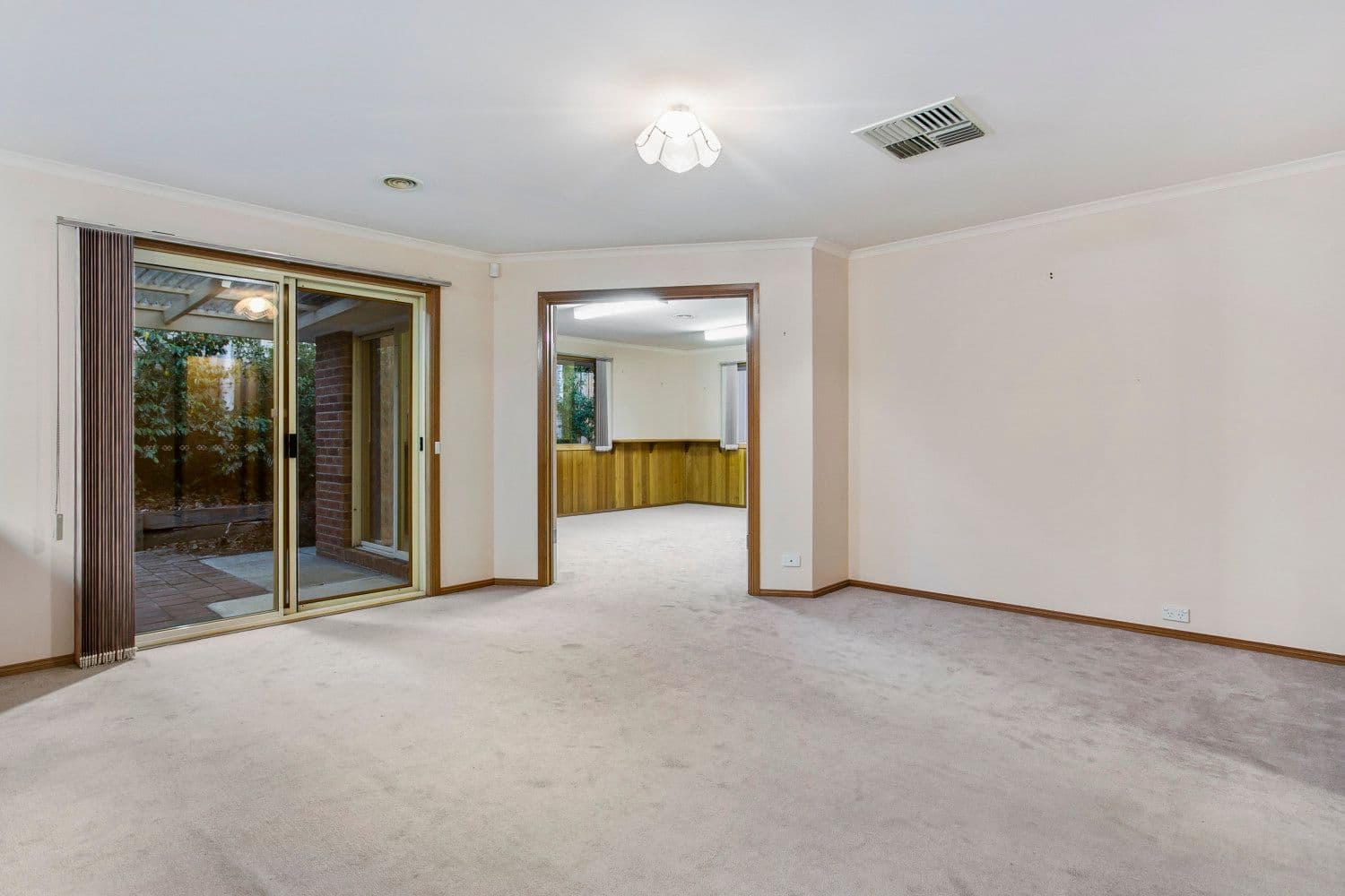 91 Telford Drive, Berwick VIC 3806, Berwick - Thumbnail 3