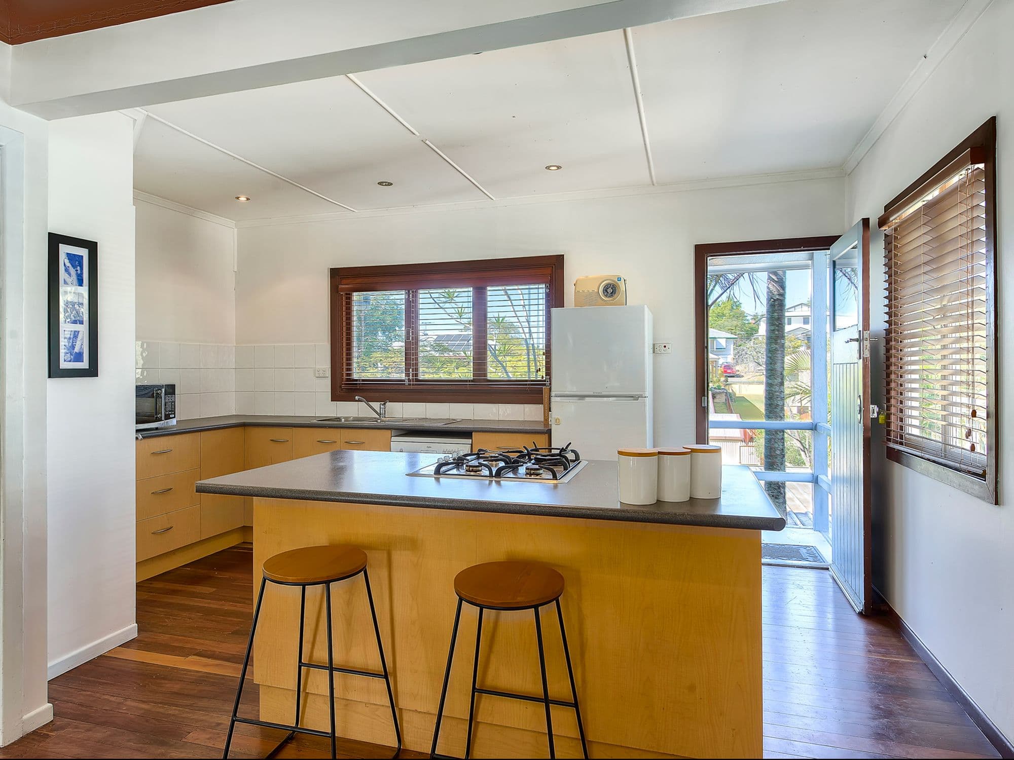 31 Hobart Avenue, Camp Hill QLD 4152, Camp Hill - Thumbnail 4