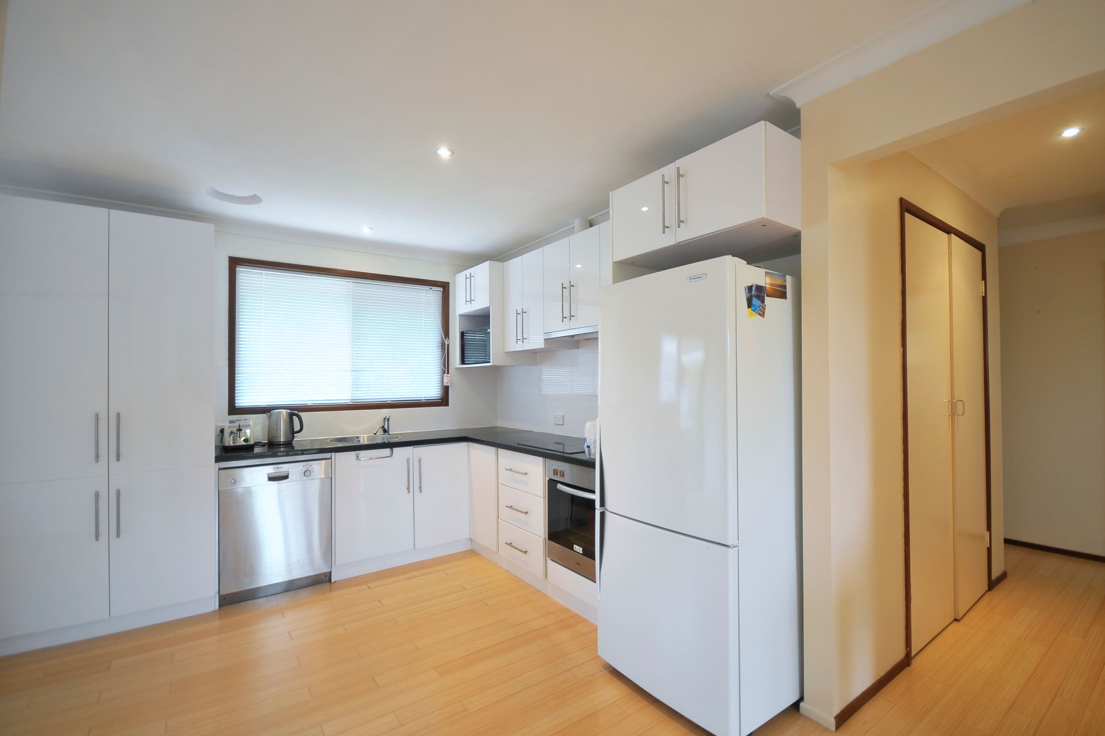 57 Alec Avenue, Mermaid Waters QLD 4218, Mermaid Waters - Thumbnail 4