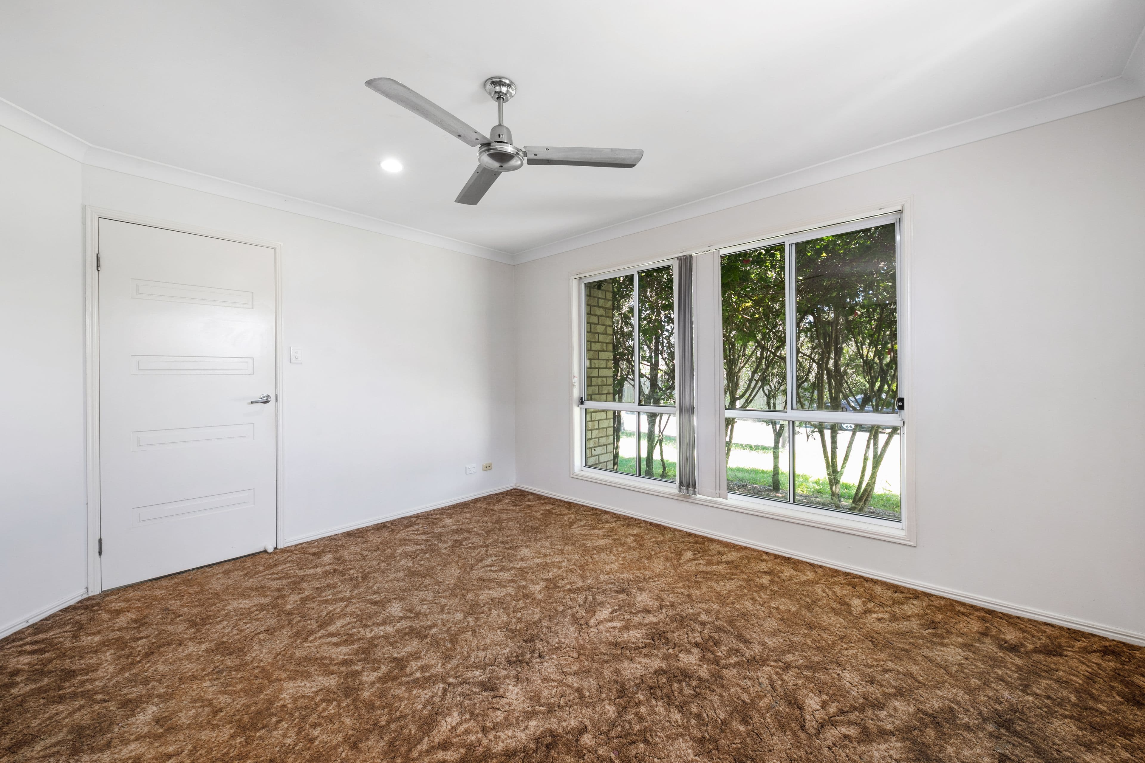 24 Zachary Street, Eagleby QLD 4207, Eagleby - Thumbnail 3