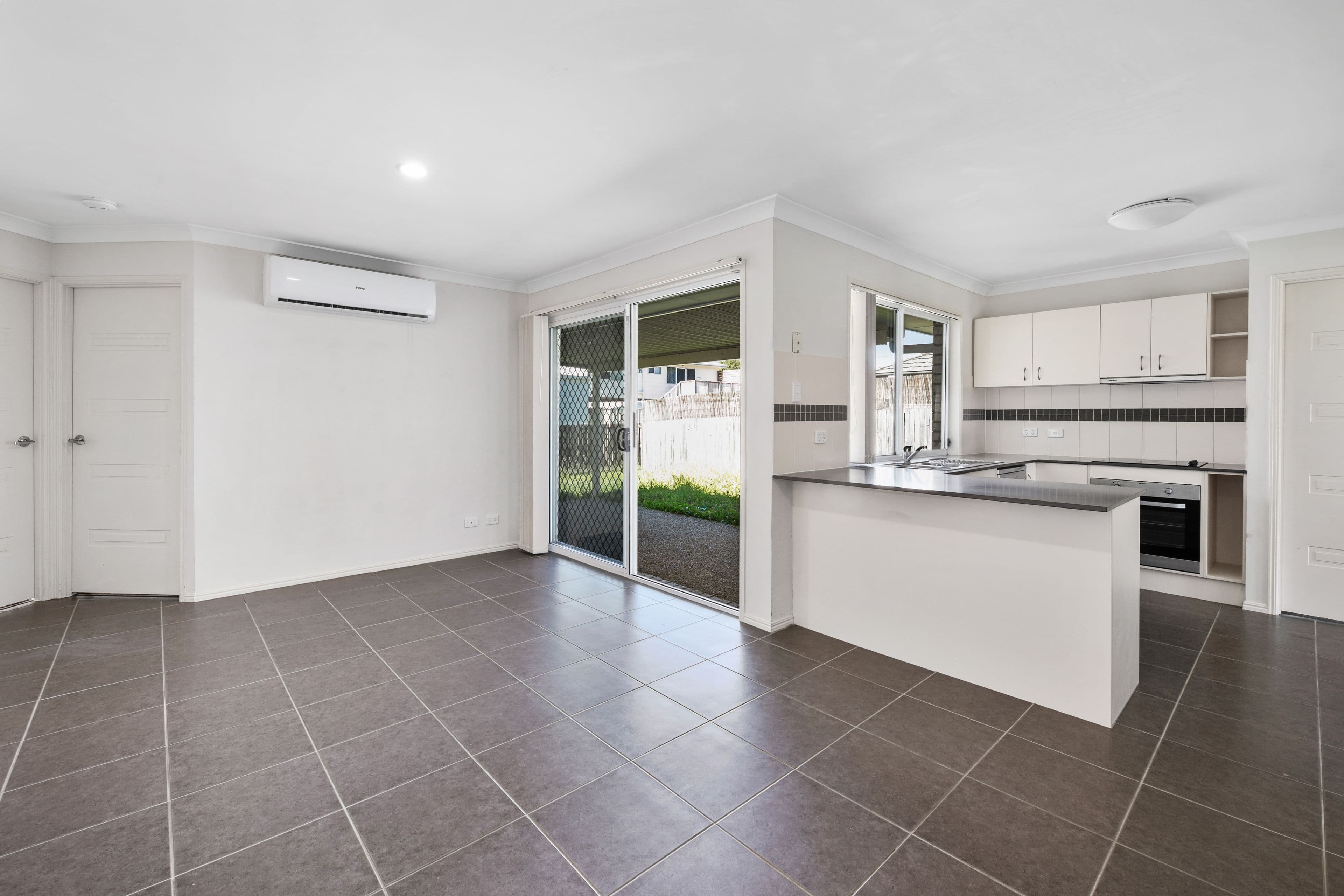 24 Zachary Street, Eagleby QLD 4207, Eagleby - Thumbnail 5