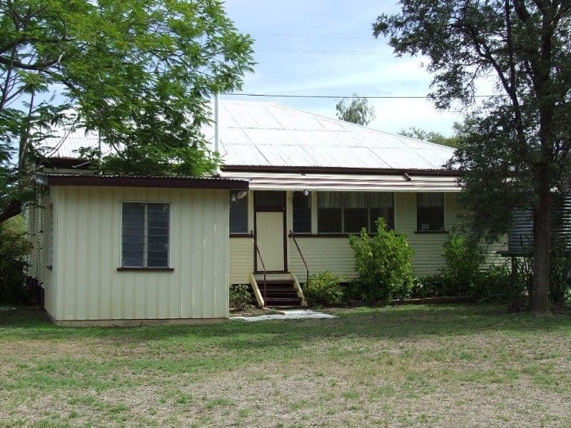 21 Wonga Street, LONGREACH QLD 4730, Longreach - Thumbnail 3