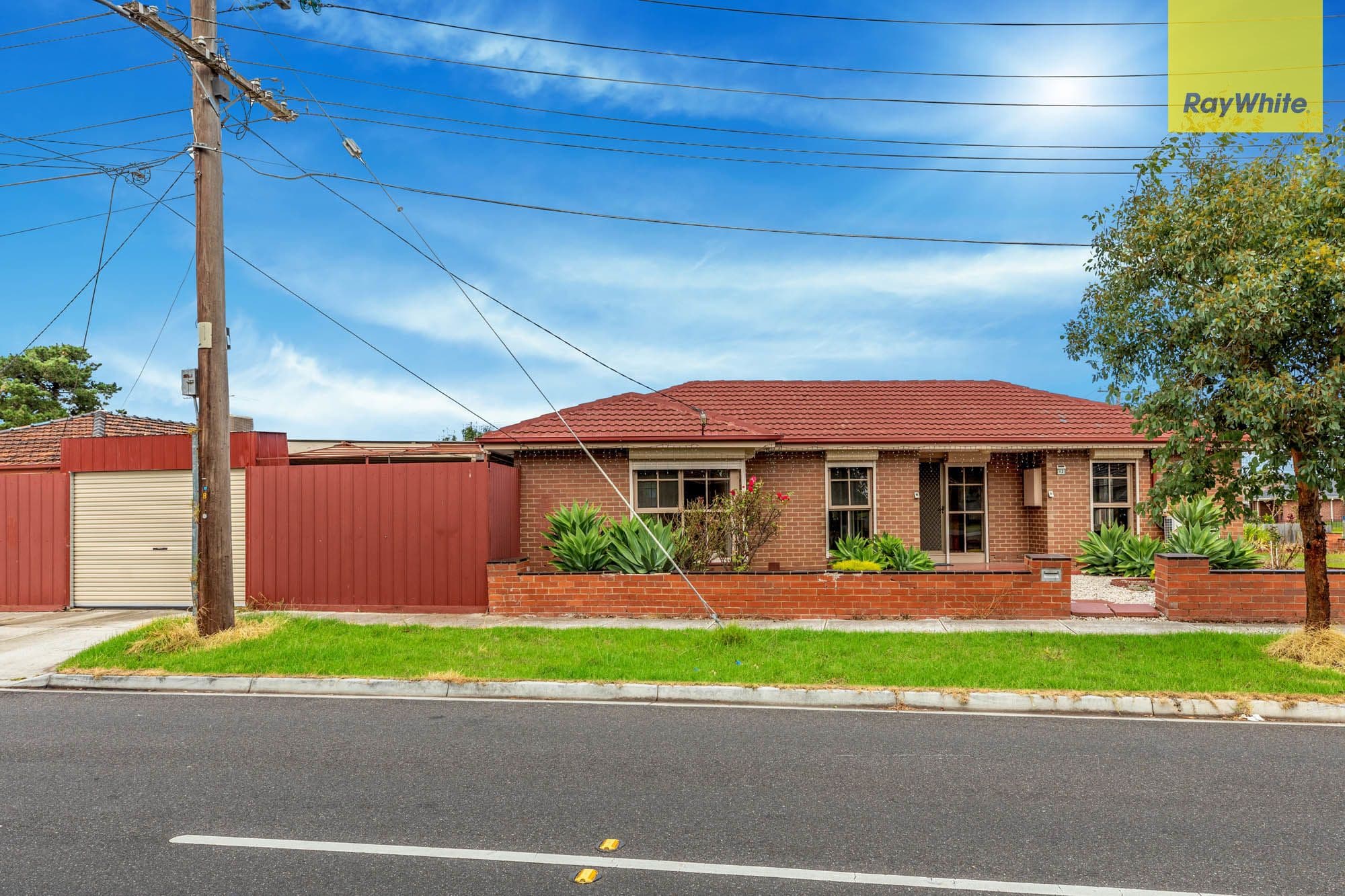 12 Novara Parade, St Albans VIC 3021, St Albans - Thumbnail 2