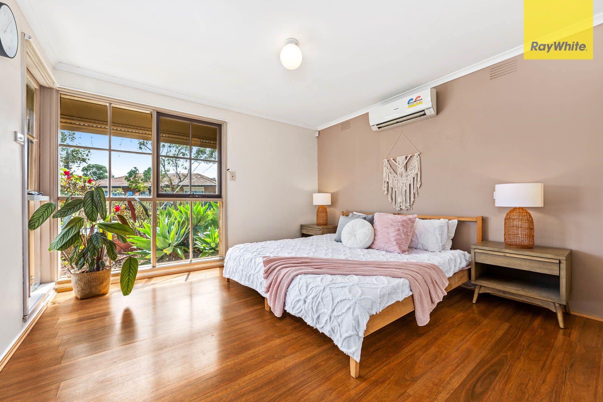 12 Novara Parade, St Albans VIC 3021, St Albans - Thumbnail 7