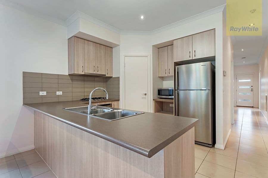 5 Bottlebrush Road, Craigieburn VIC 3064, Craigieburn - Thumbnail 2