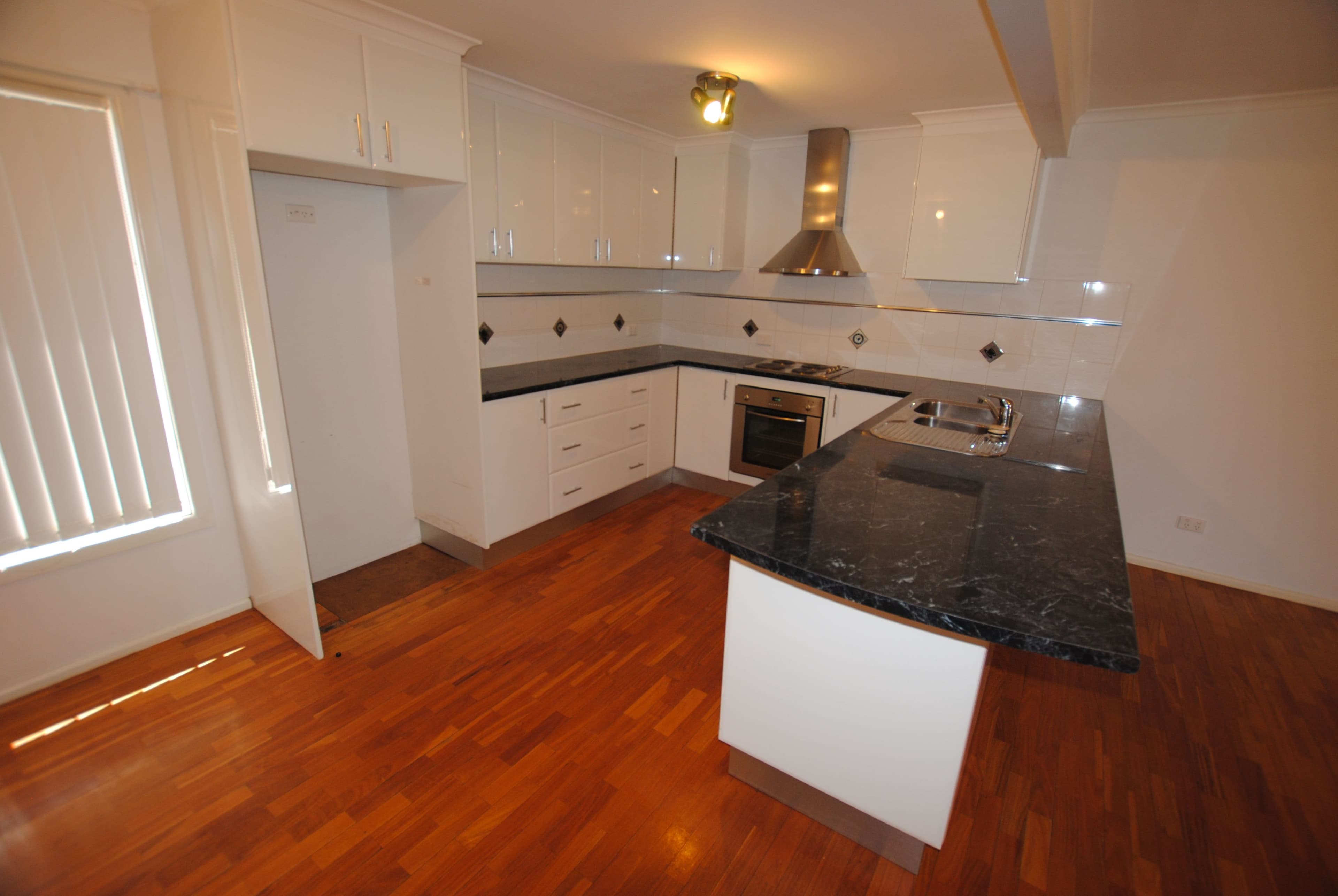 4 Kelly Avenue, Griffith - Thumbnail 5