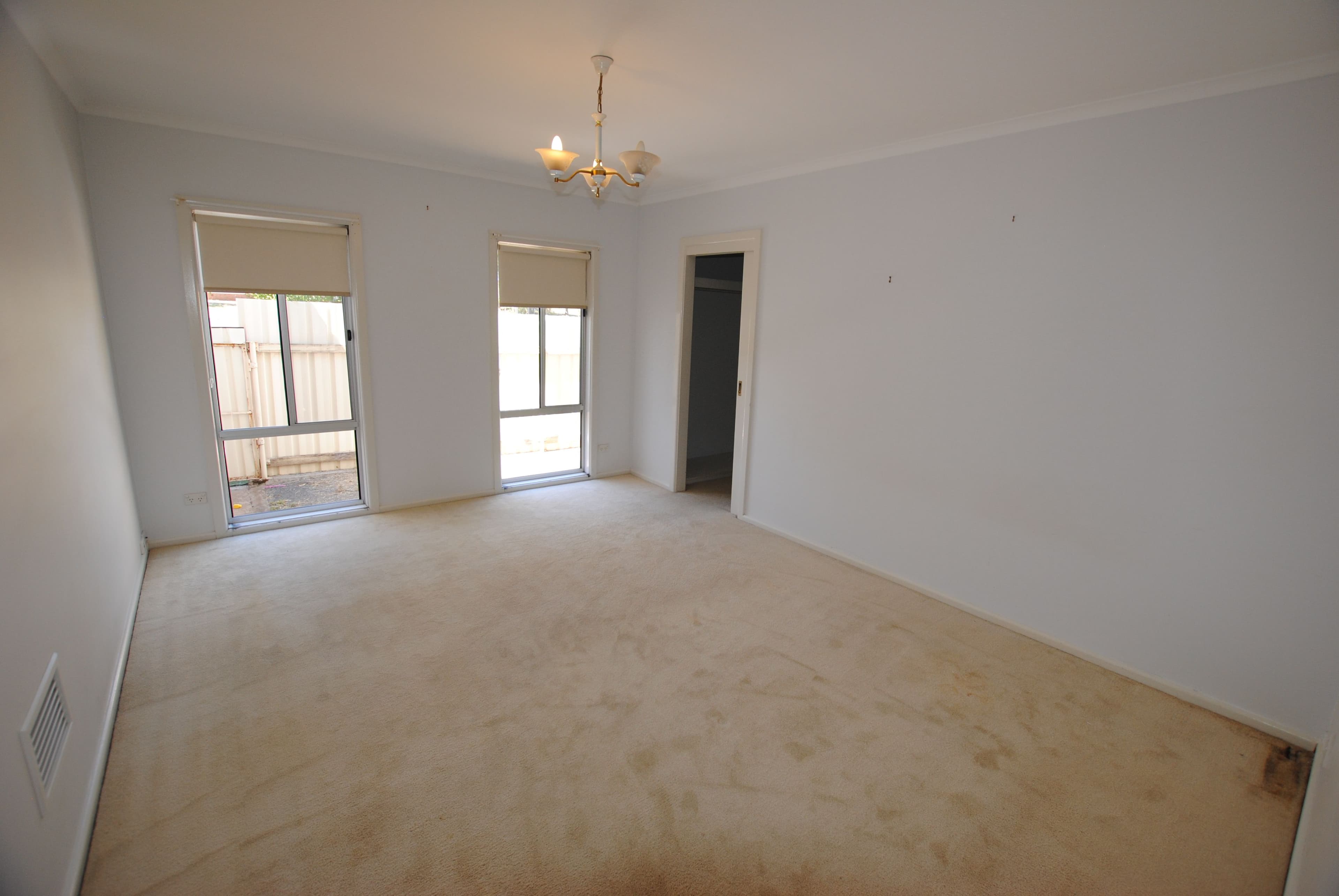 4 Kelly Avenue, Griffith - Thumbnail 7