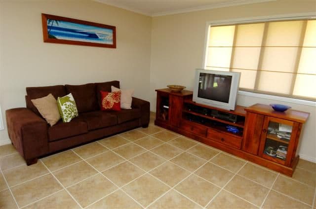 20  Billabong Drive, GLADSTONE QLD 4680, Gladstone Central - Thumbnail 6