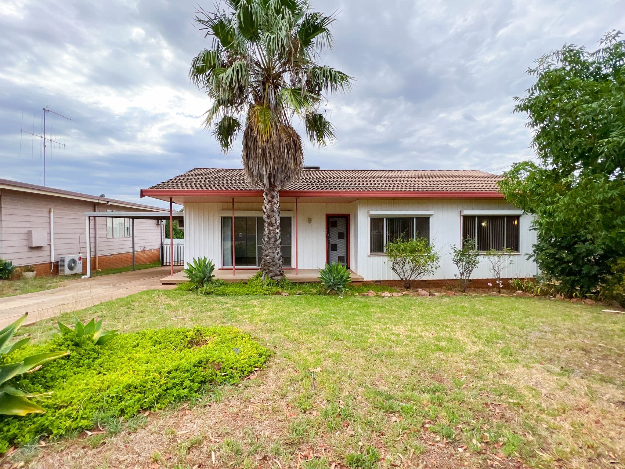 25 Coleman Road, Parkes NSW 2870, Parkes - Image 1