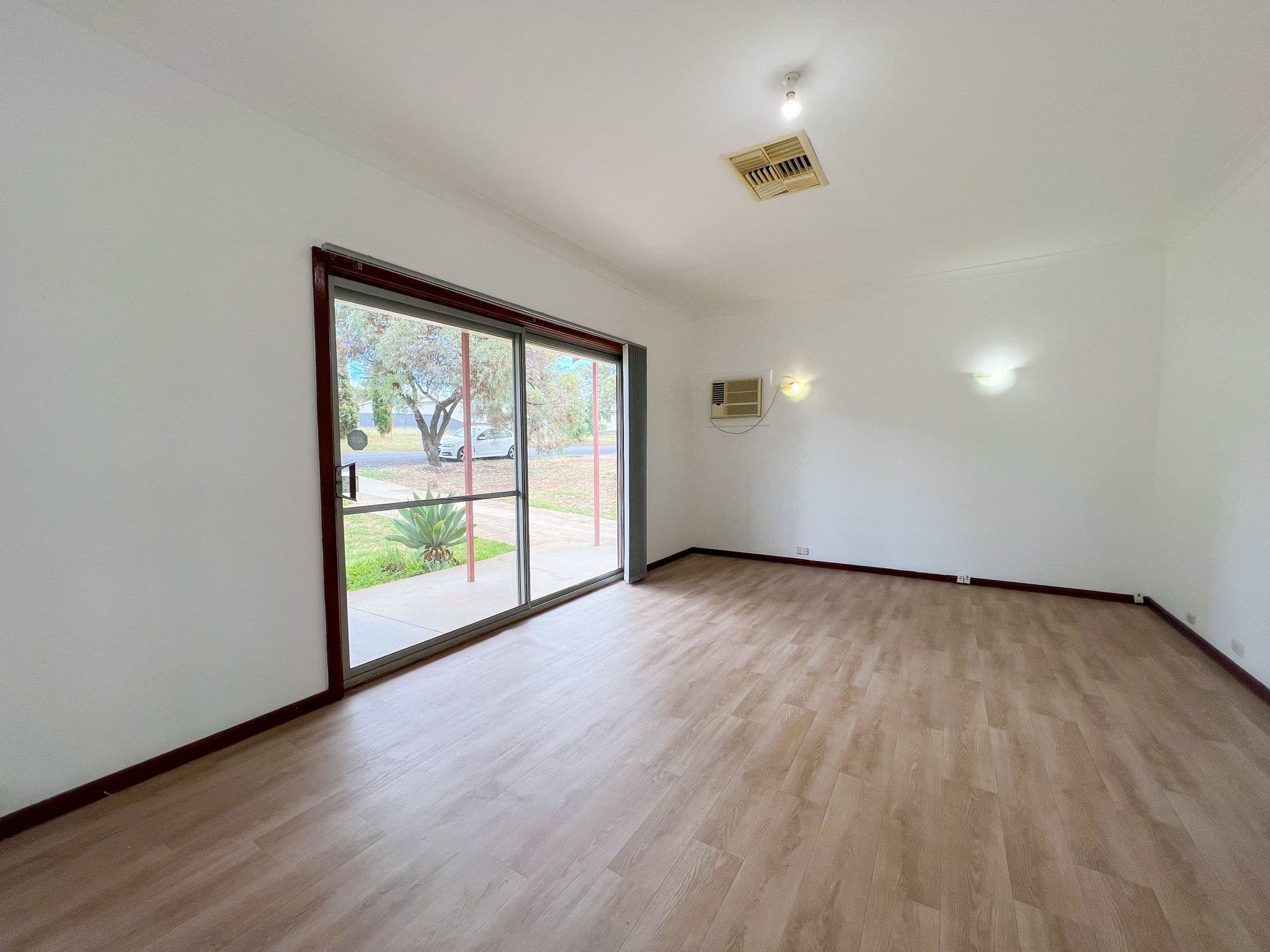 25 Coleman Road, Parkes NSW 2870, Parkes - Thumbnail 2