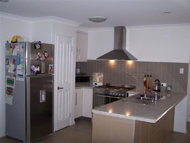 37 Flounder Crescent, GLADSTONE QLD 4680, Gladstone - Thumbnail 4