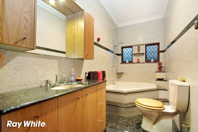 19 Warburton Parade, EARLWOOD NSW 2206, Earlwood - Thumbnail 4