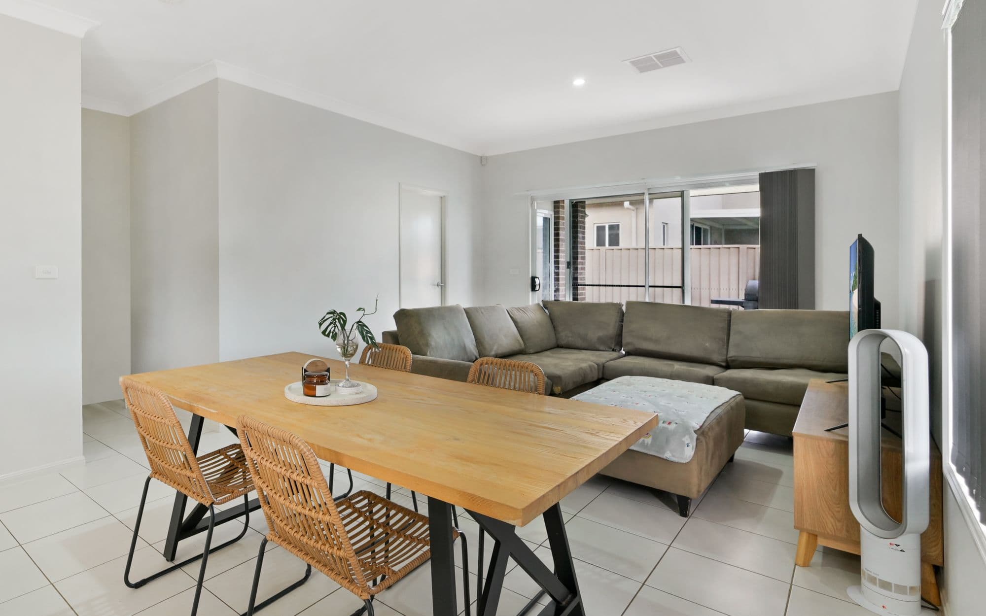 26 Plymouth Boulevard, Spring Farm NSW 2570, Spring Farm - Thumbnail 4