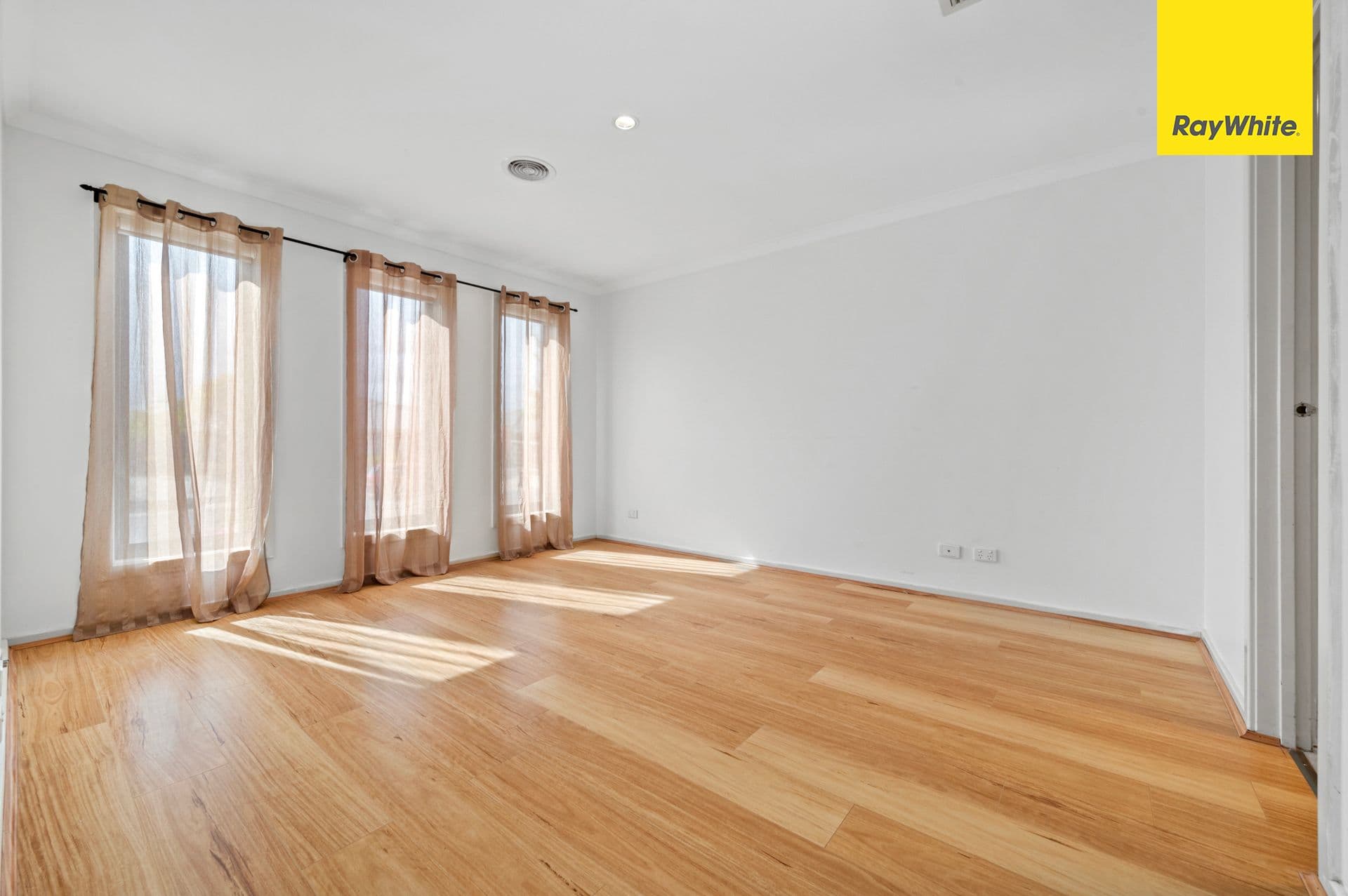 68 Saltbush Crescent, Brookfield VIC 3338, Brookfield - Thumbnail 2