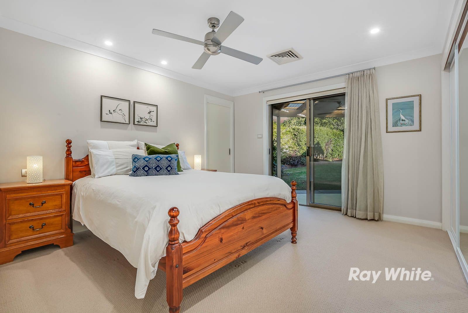 16 Chiltern Crescent, Castle Hill - Thumbnail 7