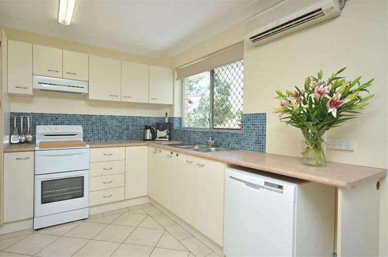 271 Enoggera Road, NEWMARKET QLD 4051, Newmarket - Thumbnail 3