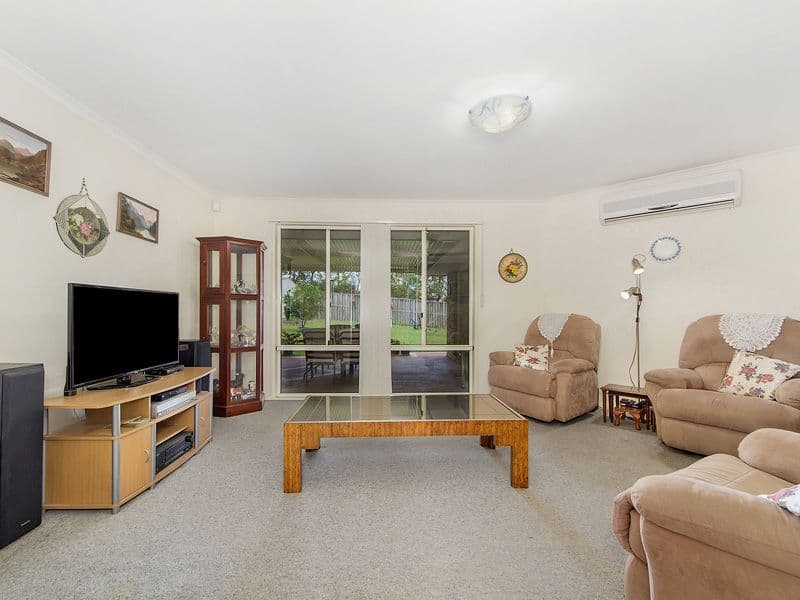 33 Maui Crescent, Oxenford QLD 4210, Oxenford - Thumbnail 2