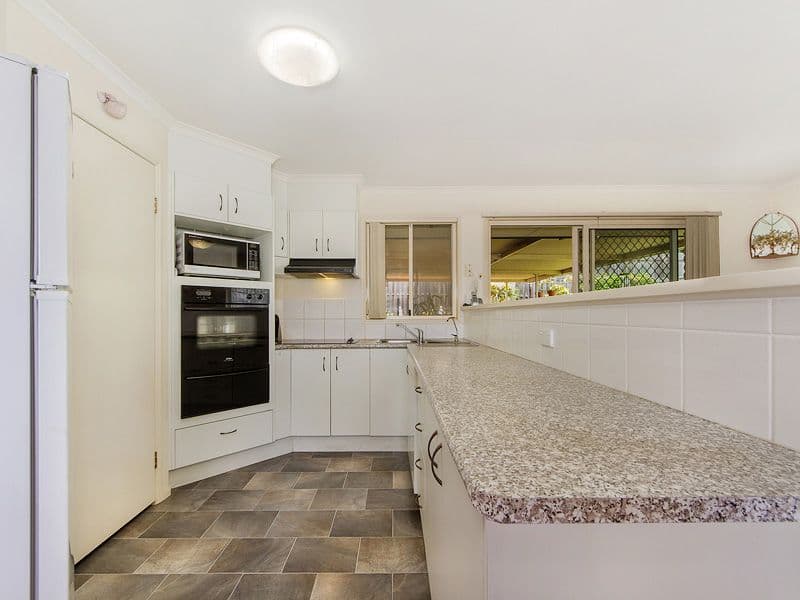 33 Maui Crescent, Oxenford QLD 4210, Oxenford - Thumbnail 3