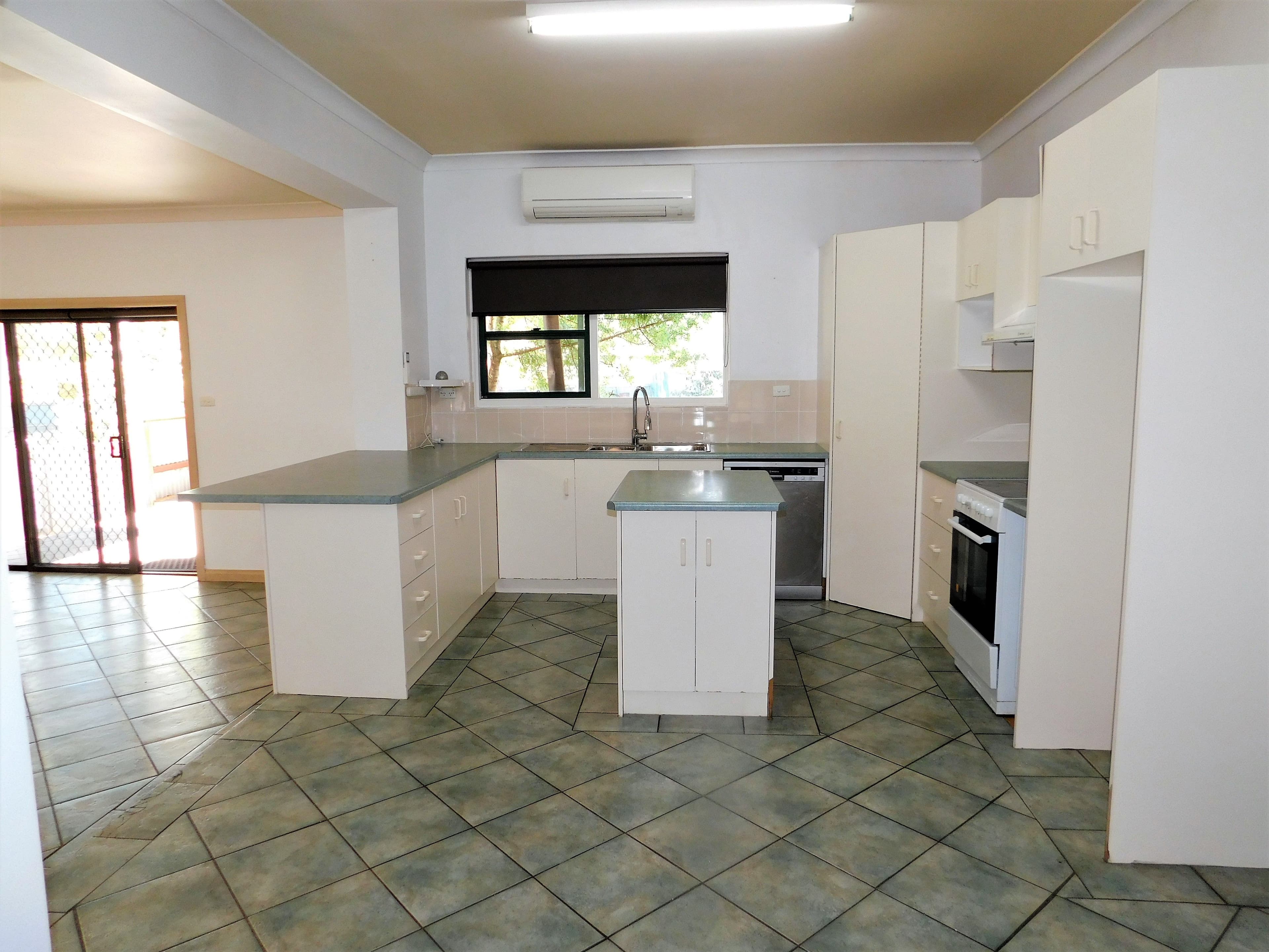70 Milne Street, Bordertown SA 5268, Bordertown - Thumbnail 2