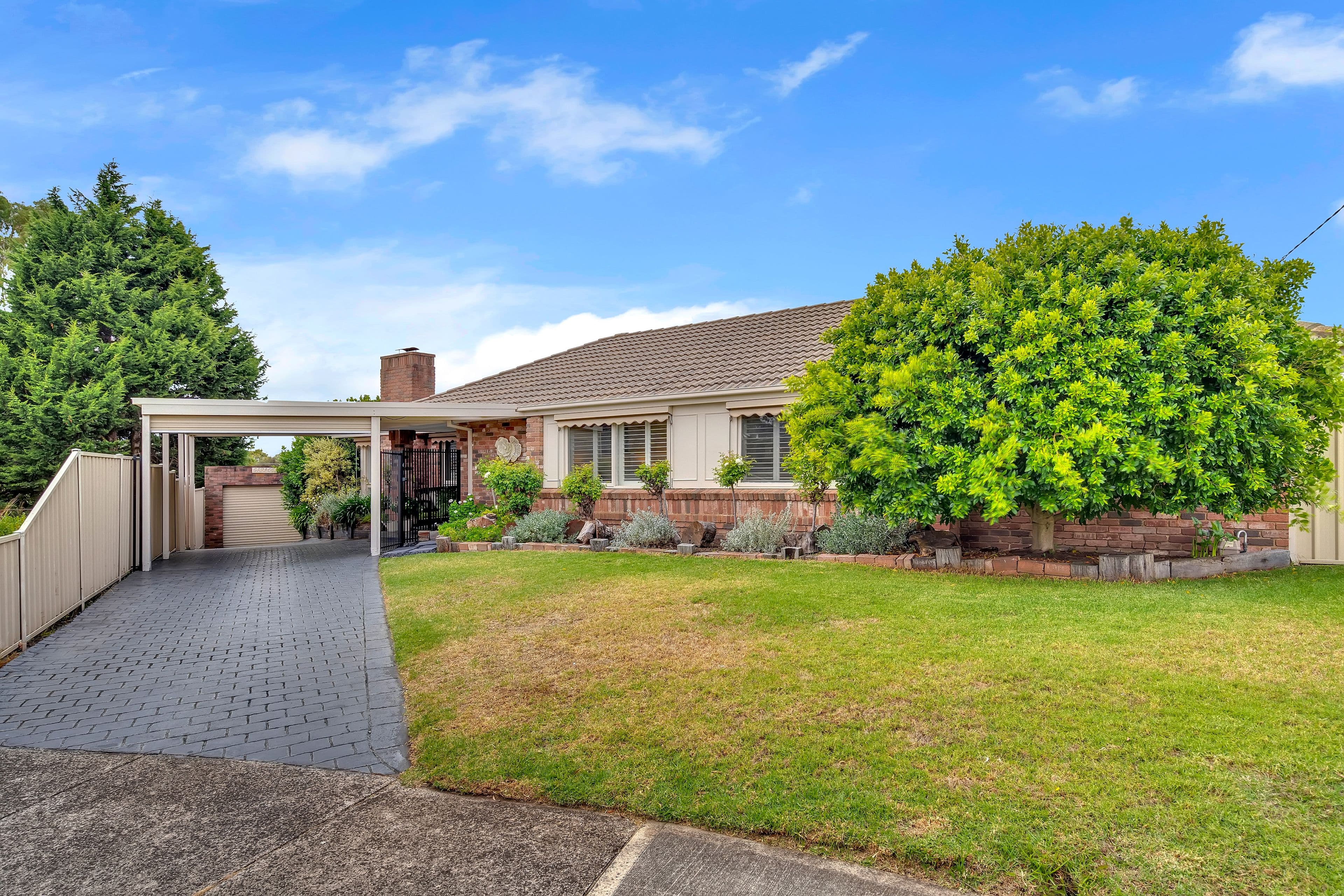 6 Hove Place, Craigieburn VIC 3064, Craigieburn - Image 1