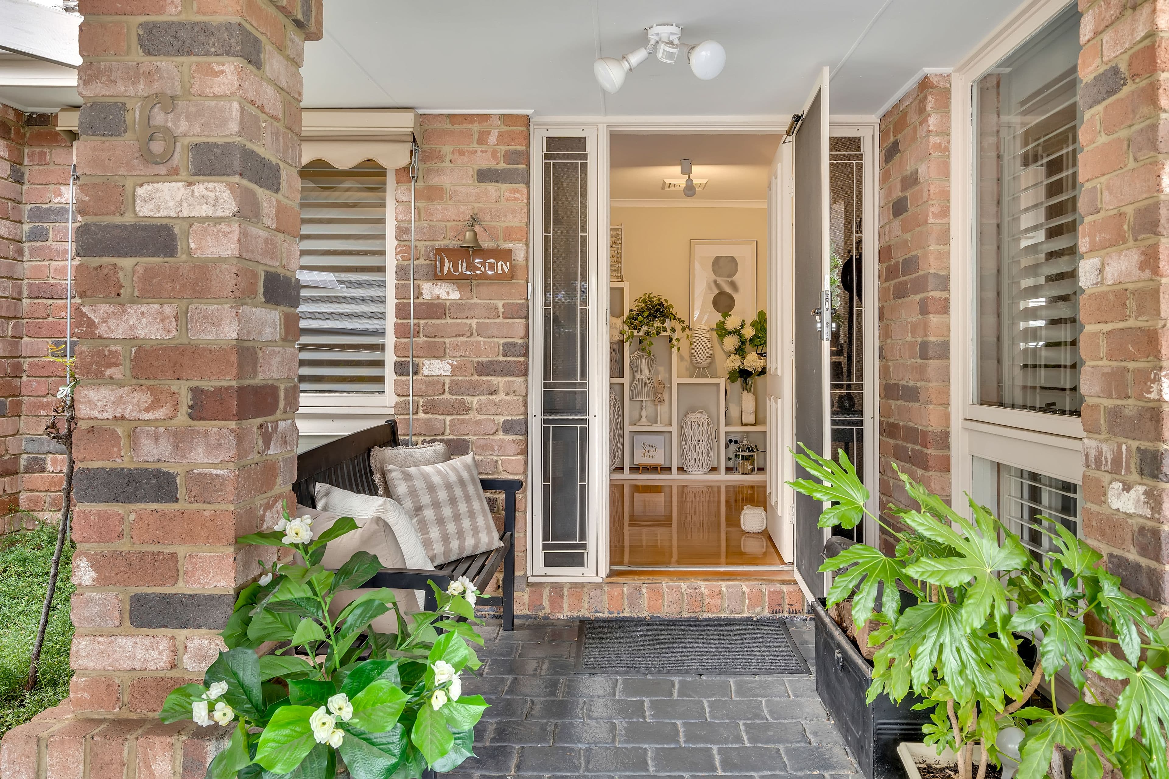 6 Hove Place, Craigieburn VIC 3064, Craigieburn - Thumbnail 3