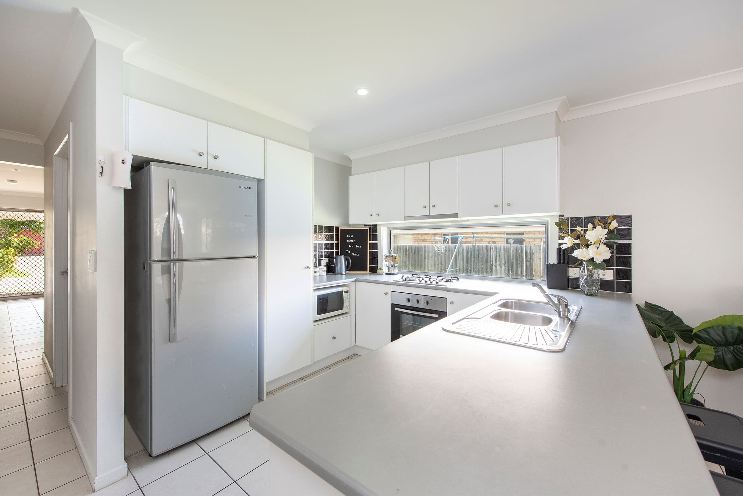 14 Oakvale Avenue, Holmview QLD 4207, Holmview - Thumbnail 5